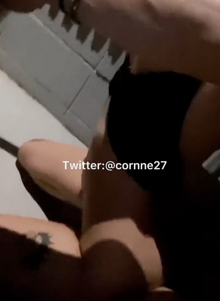 Onlyfans cornne27 สาวรอยสักลีลาเด็ดๆ แหวกขาร่อนเอวลีลาอย่างมันส์