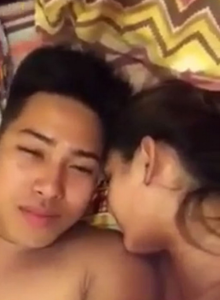 คลิปหลุดคู่รักเน็ตไอดอลมาเล ถ่ายคลิปตอนนอนเย็ดกัน