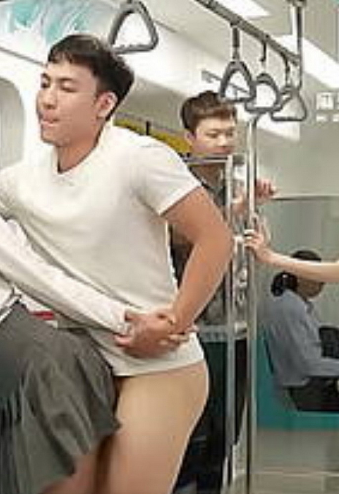หนังโป๊จีนเย็ดกันบนรถไฟฟ้า ถลกกระโปรงซอยยับ