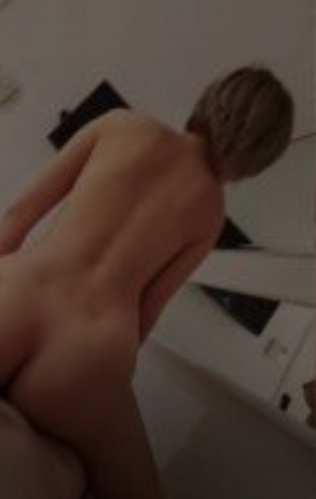 Onlyfans chertamm.s โม๊ควยโยกกระดอเยดมิดด้าม