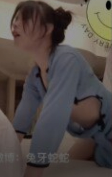 คลิปวัยรุ่นนั่งยั่วแฟนโดนเยดท่าหมาหีแฉะน้ำพุ่งสุดร่าน